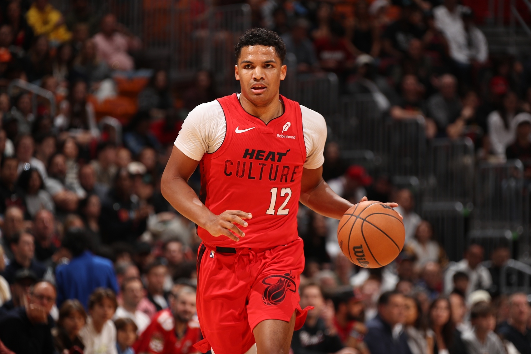 🚨两年2次赛季报销！热火签回德鲁-史密斯 合同三年价值790万